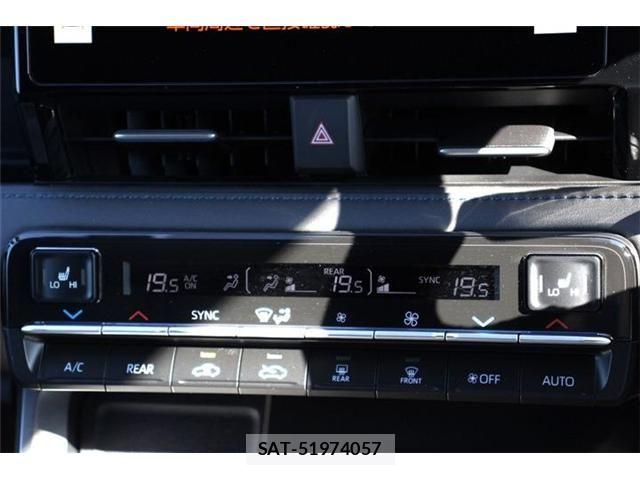 Toyota VOXY HYBRID 2026-01 8355815-24