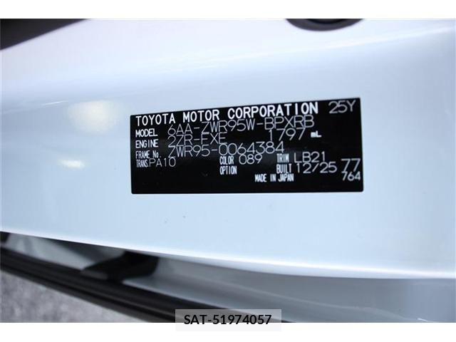 Toyota VOXY HYBRID 2026-01 8355815-29