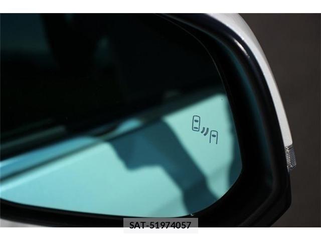 Toyota VOXY HYBRID 2026-01 8355815-6