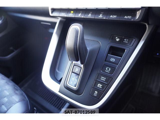 Toyota VOXY HYBRID 2024-09 8369503-10