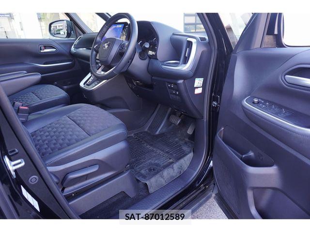 Toyota VOXY HYBRID 2024-09 8369503-16