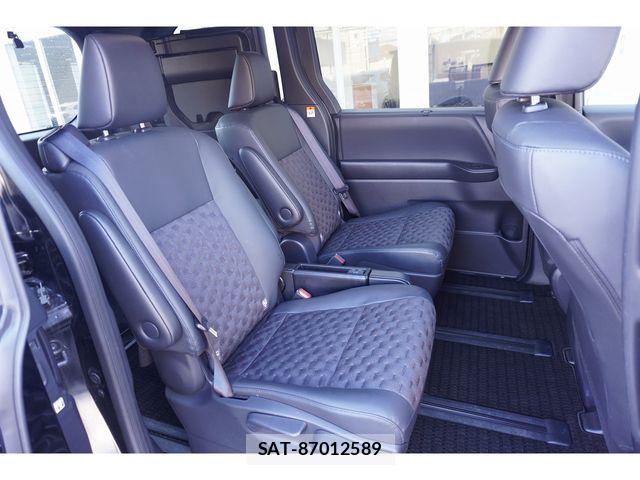 Toyota VOXY HYBRID 2024-09 8369503-17