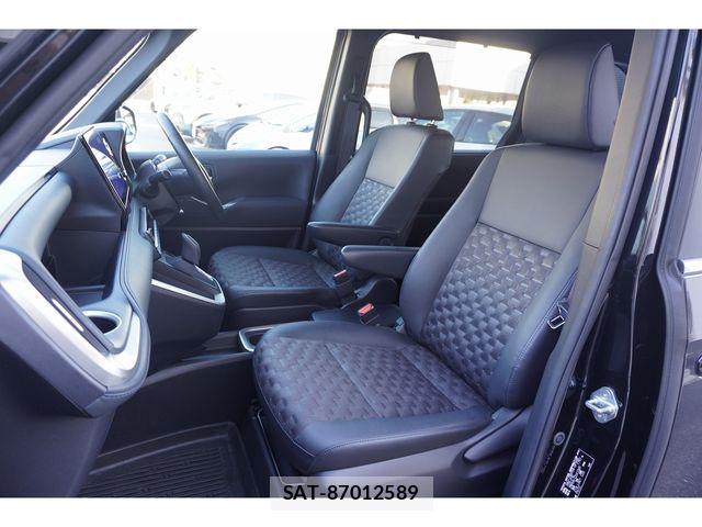 Toyota VOXY HYBRID 2024-09 8369503-22