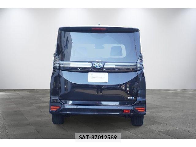 Toyota VOXY HYBRID 2024-09 8369503-2