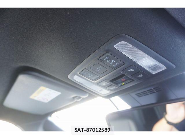 Toyota VOXY HYBRID 2024-09 8369503-5