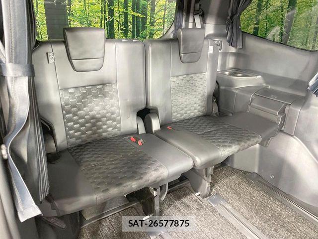 Toyota VOXY HYBRID 2023-01 8369501-10