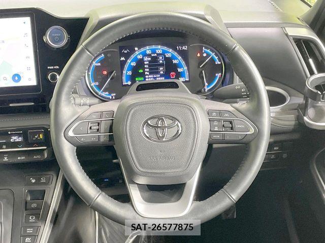Toyota VOXY HYBRID 2023-01 8369501-12