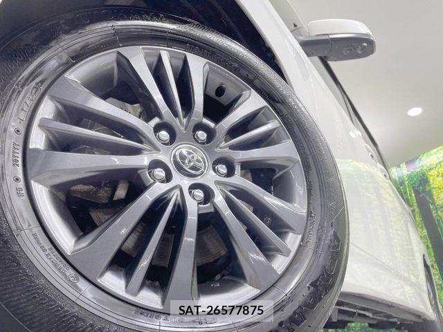 Toyota VOXY HYBRID 2023-01 8369501-13
