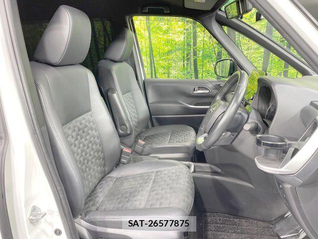 Toyota VOXY HYBRID 2023-01 8369501-8