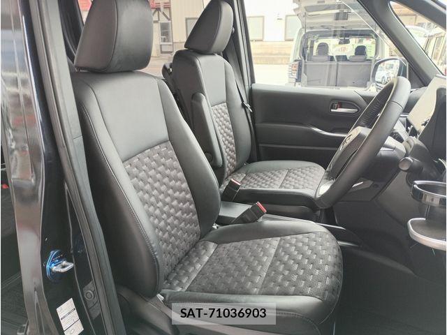 Toyota VOXY HYBRID 2023-05 8372310-14