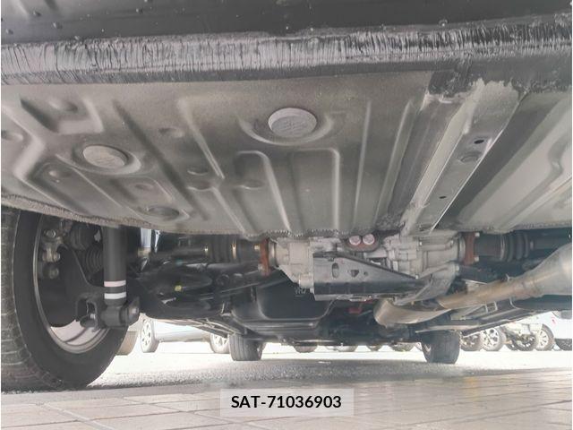 Toyota VOXY HYBRID 2023-05 8372310-18