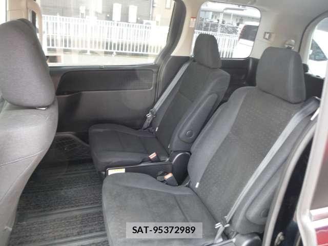 Toyota VOXY HYBRID 2014-06 8439003-14