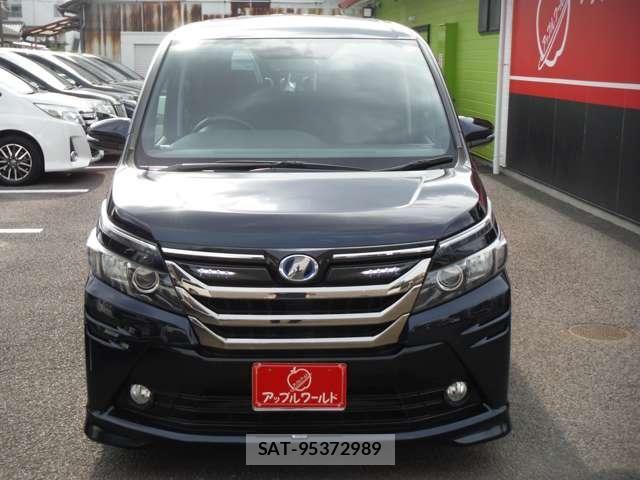 Toyota VOXY HYBRID 2014-06 8439003-3