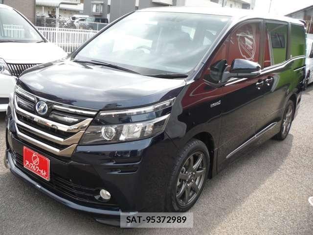 Toyota VOXY HYBRID 2014-06 8439003-5