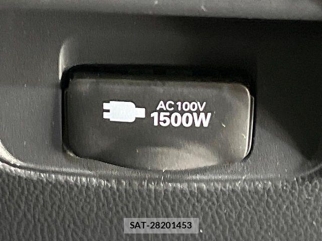 Toyota VOXY HYBRID 2022-04 8458666-7