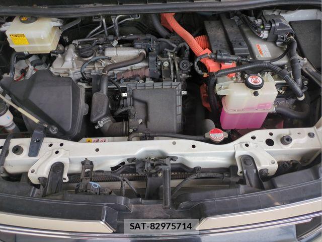 Toyota VOXY HYBRID 2017-06 8662094-23