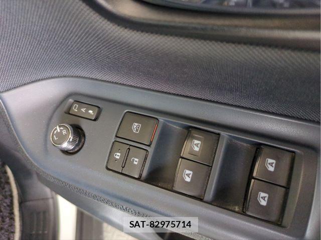 Toyota VOXY HYBRID 2017-06 8662094-29