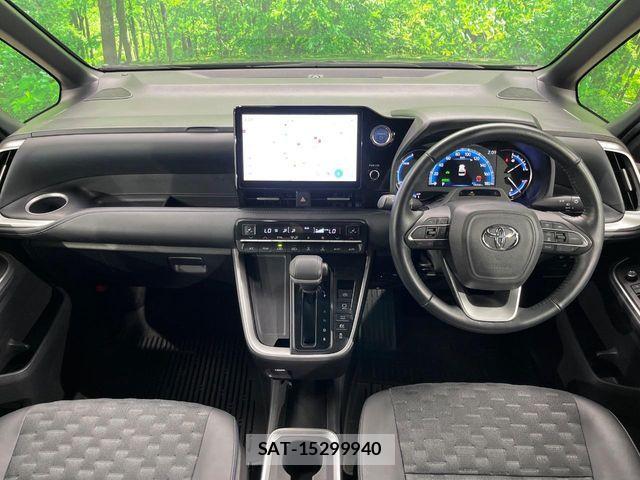 Toyota VOXY HYBRID 2022-04 8662091-1