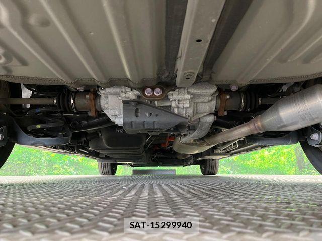 Toyota VOXY HYBRID 2022-04 8662091-19