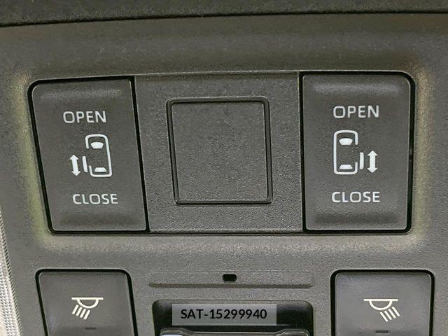 Toyota VOXY HYBRID 2022-04 8662091-5