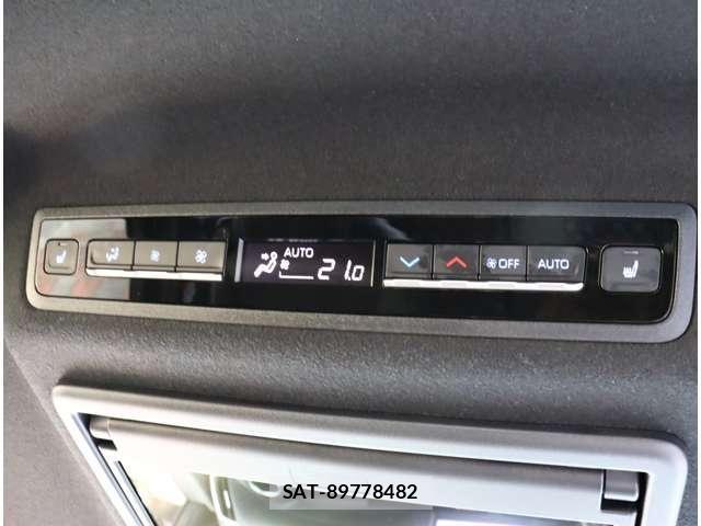 Toyota VOXY HYBRID 2023-12 8662090-10