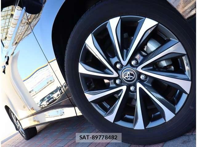 Toyota VOXY HYBRID 2023-12 8662090-18