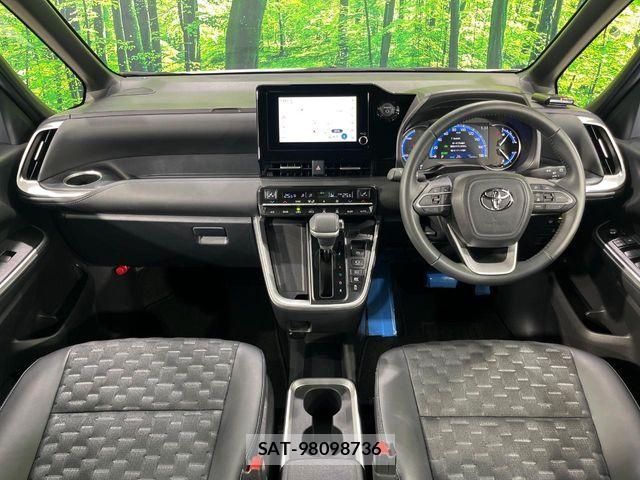 Toyota VOXY HYBRID 2025-09 8662089-1