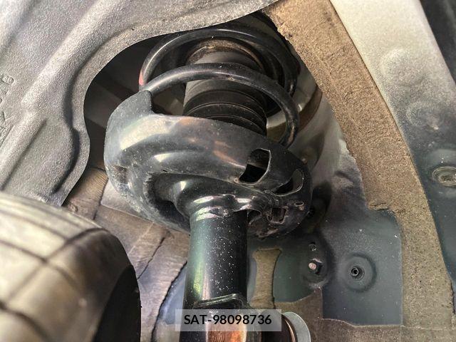 Toyota VOXY HYBRID 2025-09 8662089-19