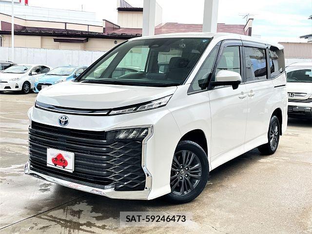 Toyota VOXY HYBRID 2022-07 8686813-0
