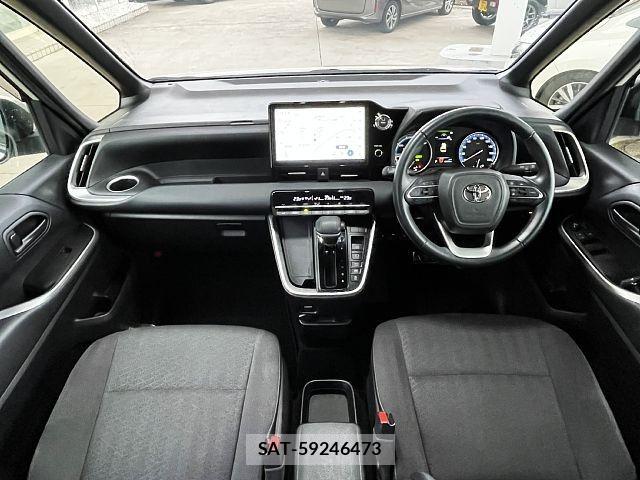 Toyota VOXY HYBRID 2022-07 8686813-1