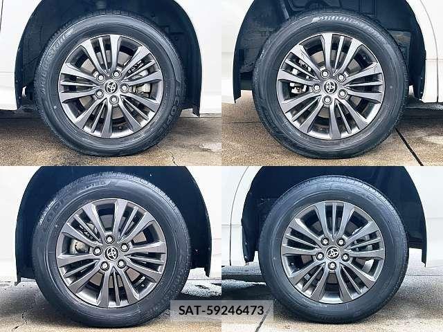 Toyota VOXY HYBRID 2022-07 8686813-3