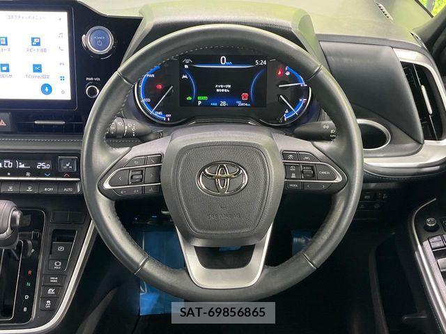 Toyota VOXY HYBRID 2022-10 8746467-10
