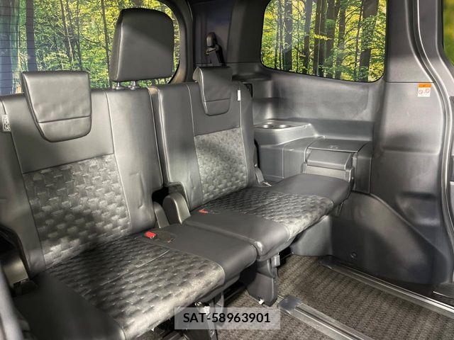 Toyota VOXY HYBRID 2022-09 8782435-10