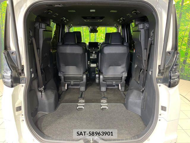 Toyota VOXY HYBRID 2022-09 8782435-11