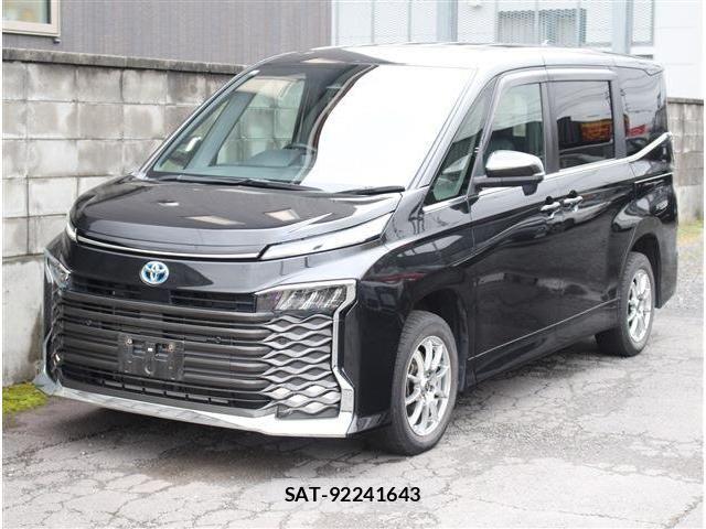 Toyota VOXY HYBRID 2023-03 8782437-0