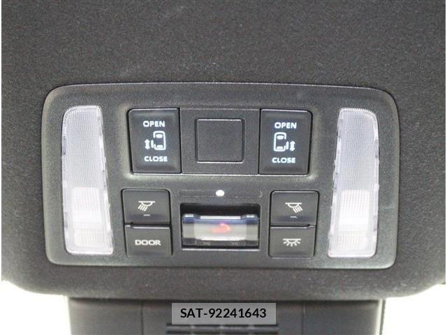 Toyota VOXY HYBRID 2023-03 8782437-23