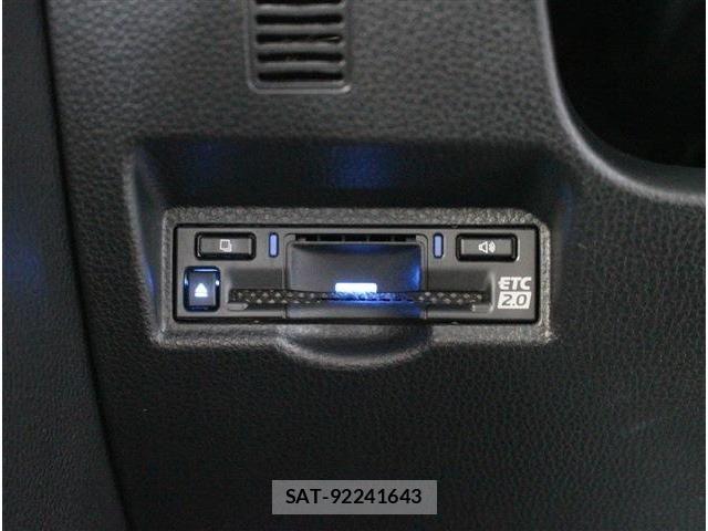Toyota VOXY HYBRID 2023-03 8782437-25