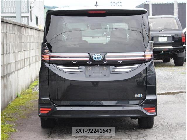 Toyota VOXY HYBRID 2023-03 8782437-7