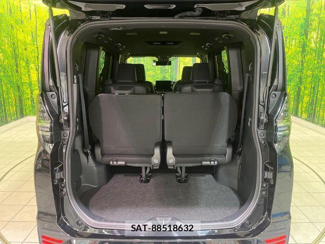 Toyota VOXY HYBRID 2022-01 8797781-10
