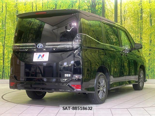 Toyota VOXY HYBRID 2022-01 8797781-17