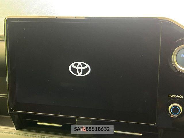 Toyota VOXY HYBRID 2022-01 8797781-2