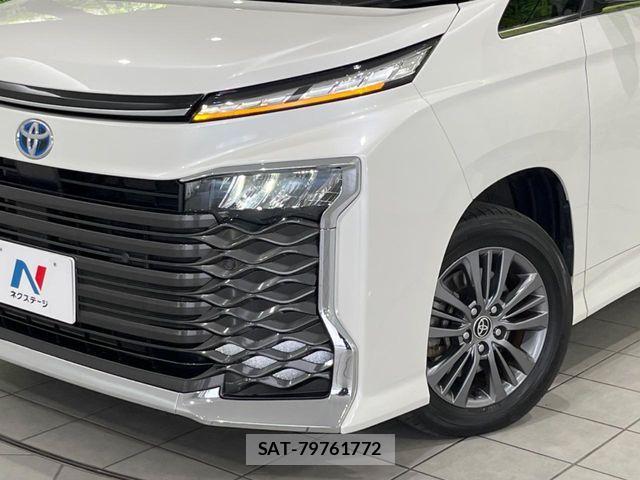 Toyota VOXY HYBRID 2023-03 8832200-13