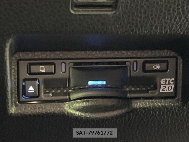 Toyota VOXY HYBRID 2023-03 8832200-6
