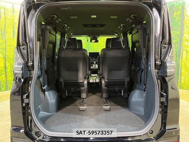 Toyota VOXY HYBRID 2024-04 8832199-12