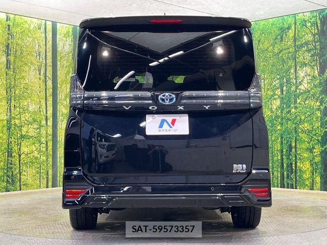 Toyota VOXY HYBRID 2024-04 8832199-16