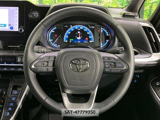 Toyota VOXY HYBRID 2025-09 8832201-11