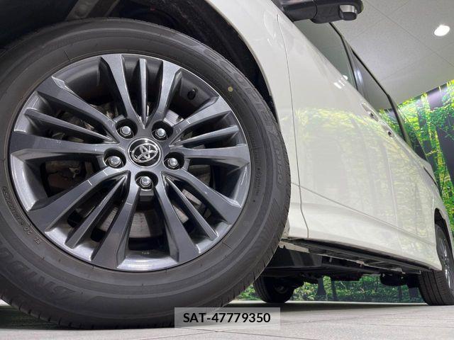 Toyota VOXY HYBRID 2025-09 8832201-13