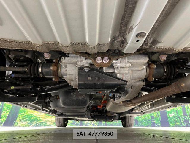 Toyota VOXY HYBRID 2025-09 8832201-19