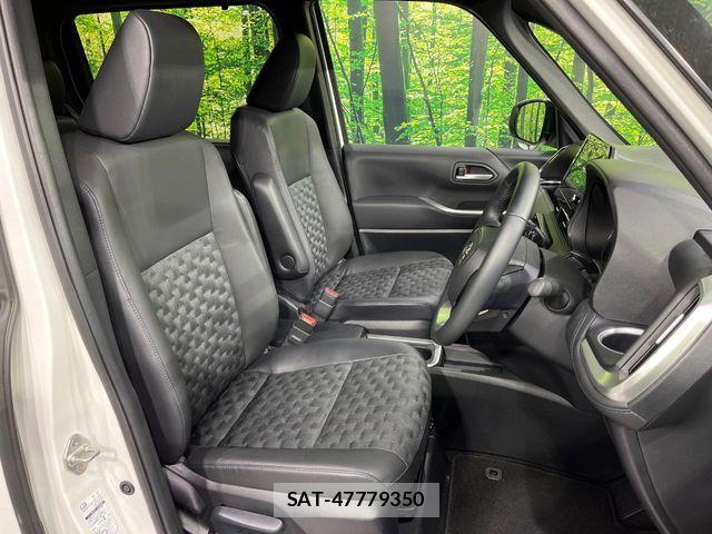 Toyota VOXY HYBRID 2025-09 8832201-7