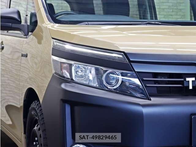 Toyota VOXY HYBRID 2014-03 8872315-11